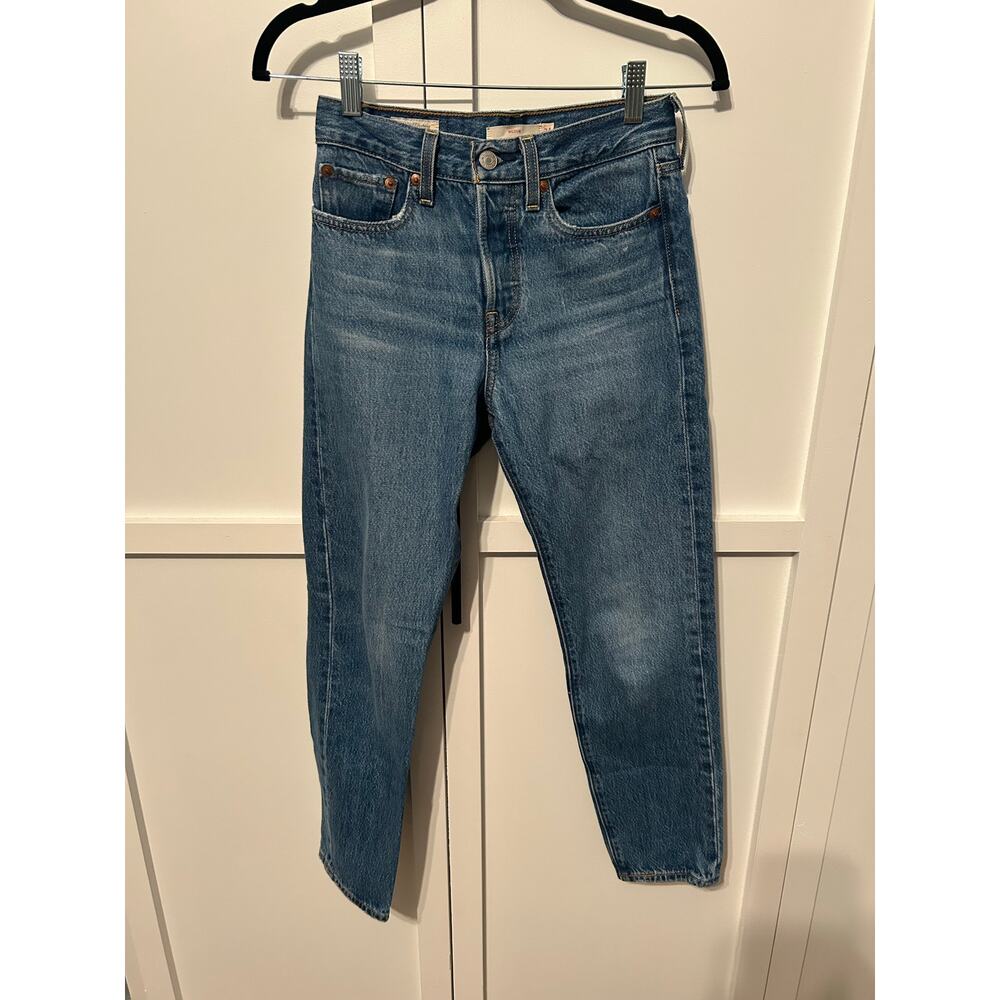 Levi’s Wedgie Straight Leg Jean 24